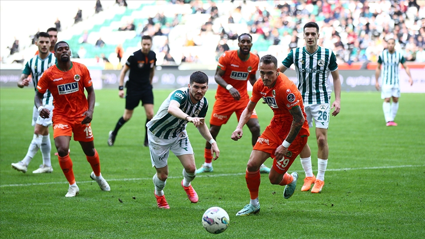 Giresunspor evinde Alanyaspor ile berabere kaldı