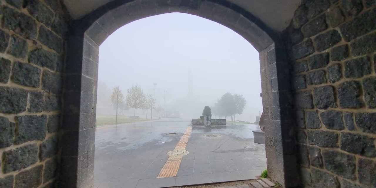 Diyarbakır'da Sis Etkili Oldu