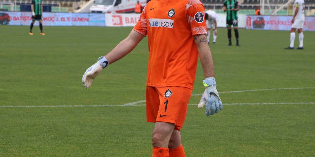 Altay'da Kaleci Ozan Geri Döndü