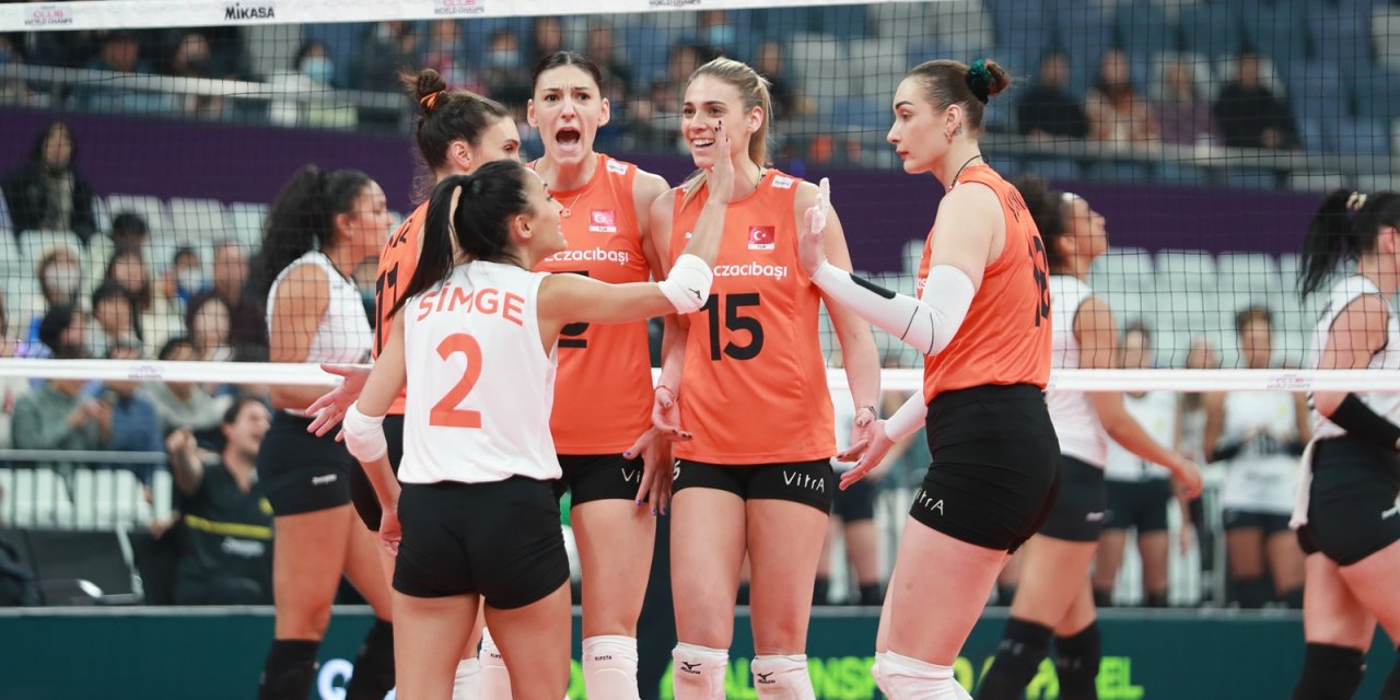 Eczacıbaşı Dynavit, Kulüpler Dünya Şampiyonası'nda Finalde