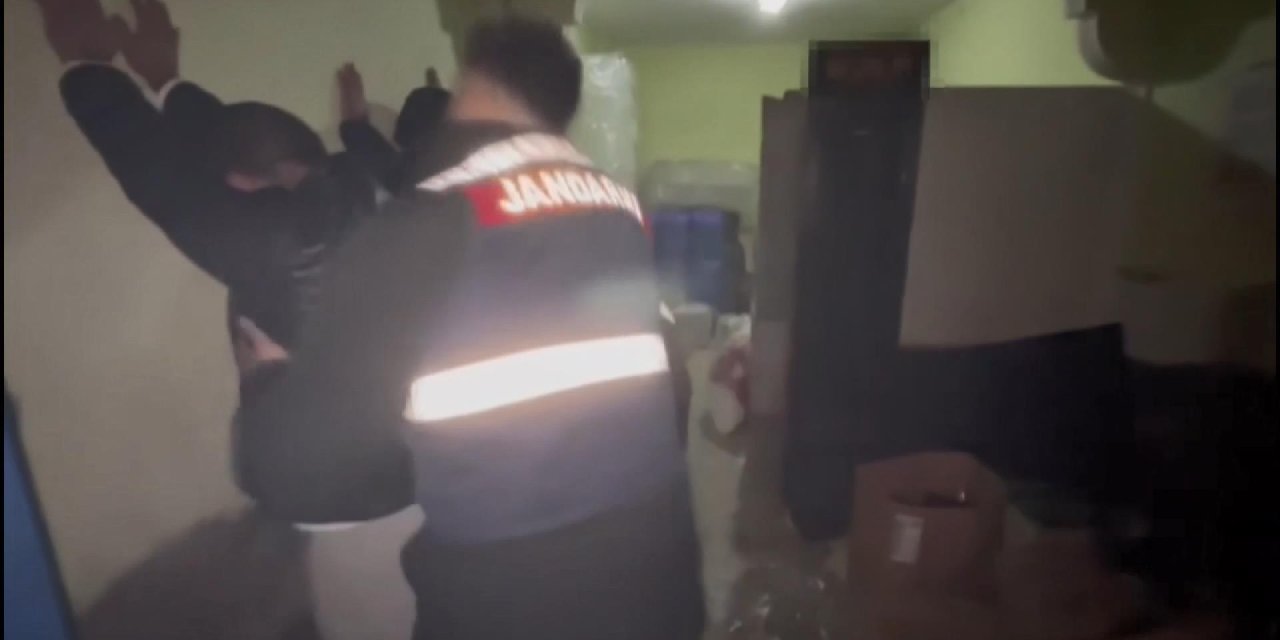 Ümraniye'de Jandarmadan Yılbaşı Öncesi Sahte İçki Operasyonu