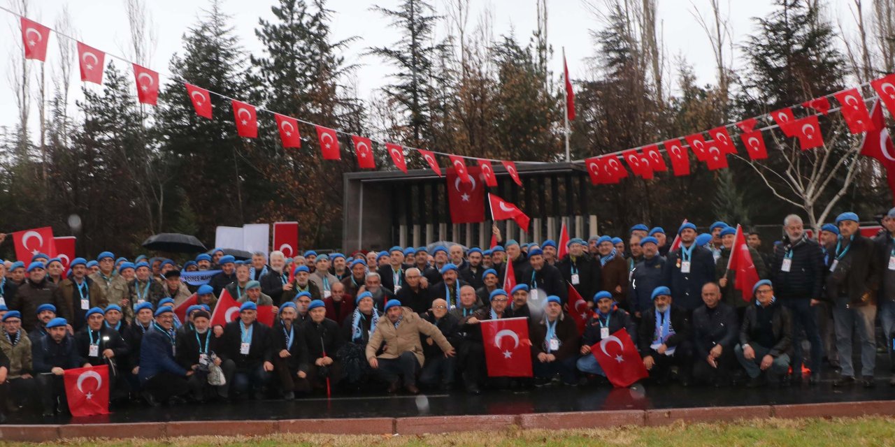Kayseri'de 7 Yıl Önce Terör Saldırısında Şehit Olan 15 Asker Anıldı