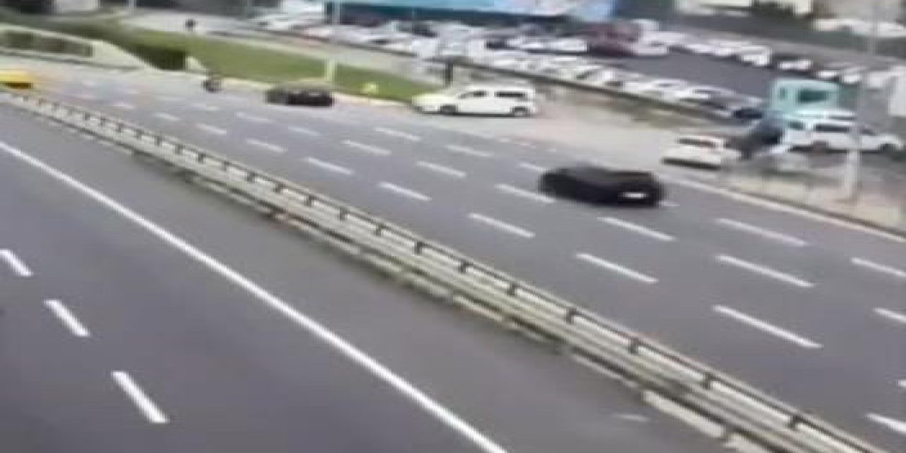 (Ek Fotoğraflarla)-somali Cumhurbaşkanının Oğlunun Kuryeye Çarptığı Kazanın Yeni Görüntüleri Ortaya Çıktı