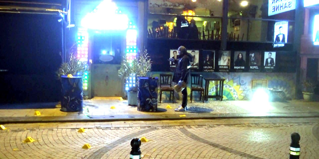 Avcılar’da Türkü Bara Silahlı Saldırı: 1 Ölü 3 Yaralı