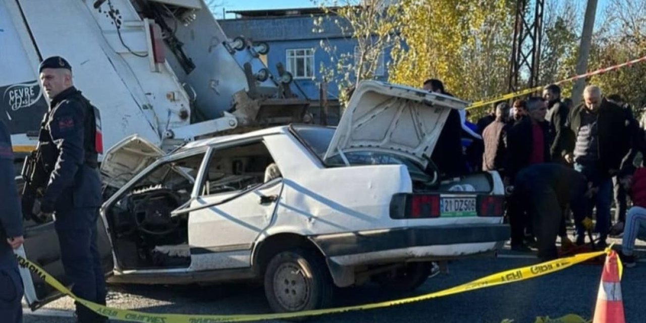 Otomobil Çöp Kamyonuna Arkadan Çarptı: 2 Ölü, 2 Ağır Yaralı