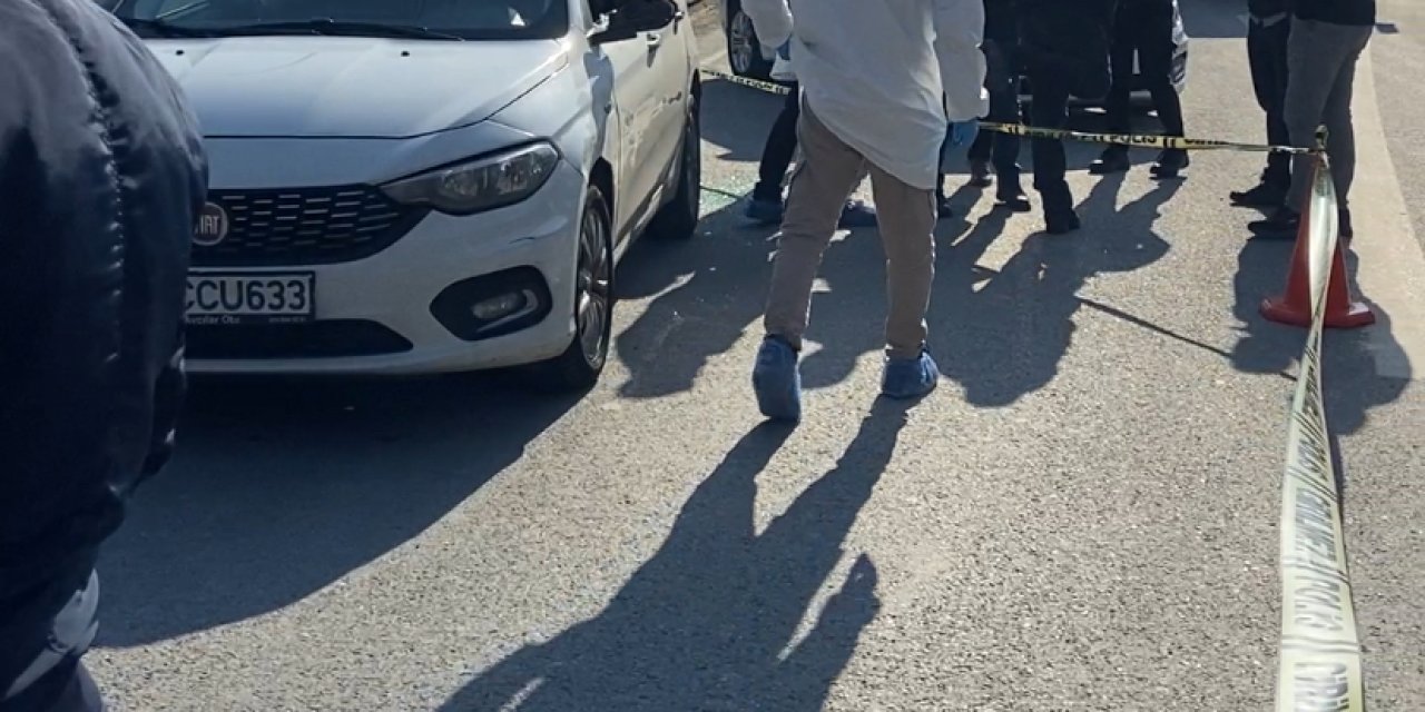 Bahçelievler'de Döviz Bürosu Çalışanının Aracına Çarpıp 6 Milyon Lirayı Gasbettiler