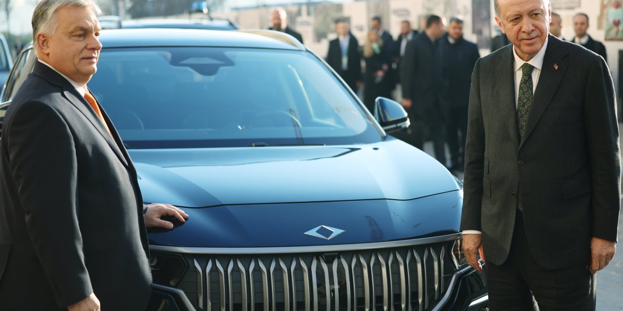 Cumhurbaşkanı Erdoğan, Orban’a Togg Hediye Etti