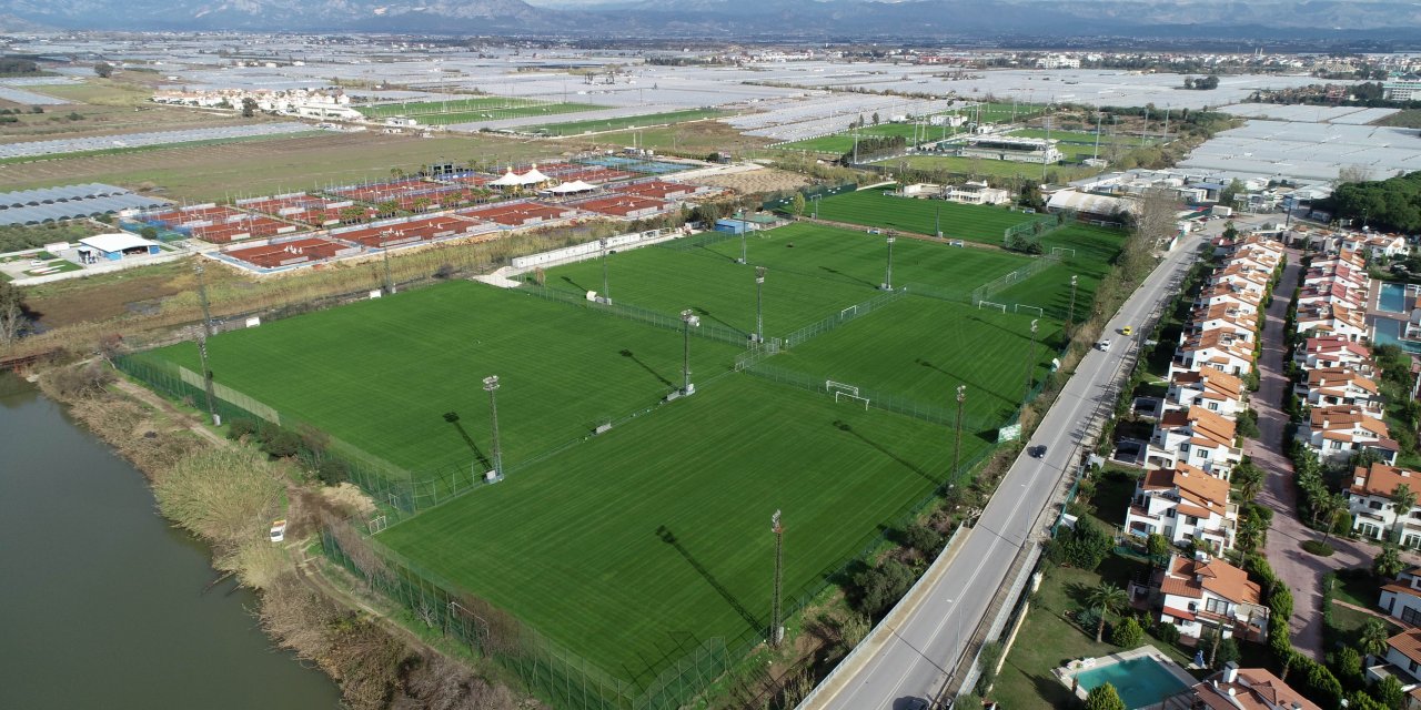 Antalya Ölü Sezonda 2 Bin Kampa, 1200 Takıma Ev Sahipliği Yapacak