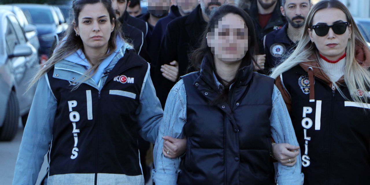 Adana'daki Belediye Operasyonu; İhaleye Fesat Karıştırıp, Karşılığında 'Estetik Ameliyat' Yaptırmış