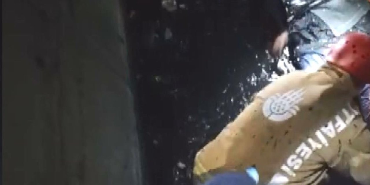 Bayrampaşa'da Asansör Boşluğuna Düşen Kadının Kurtarıldığı Anlar Kamerada