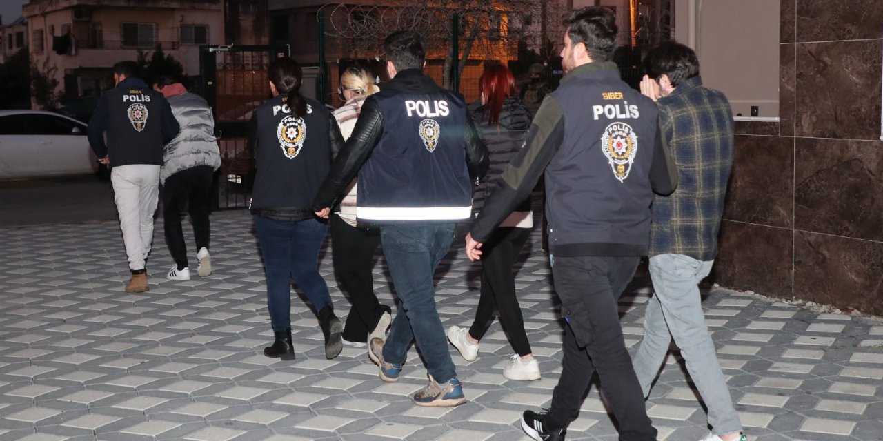 Mersin'de Yasa Dışı Bahis Operasyonu: 16 Gözaltı- (2) Yeniden