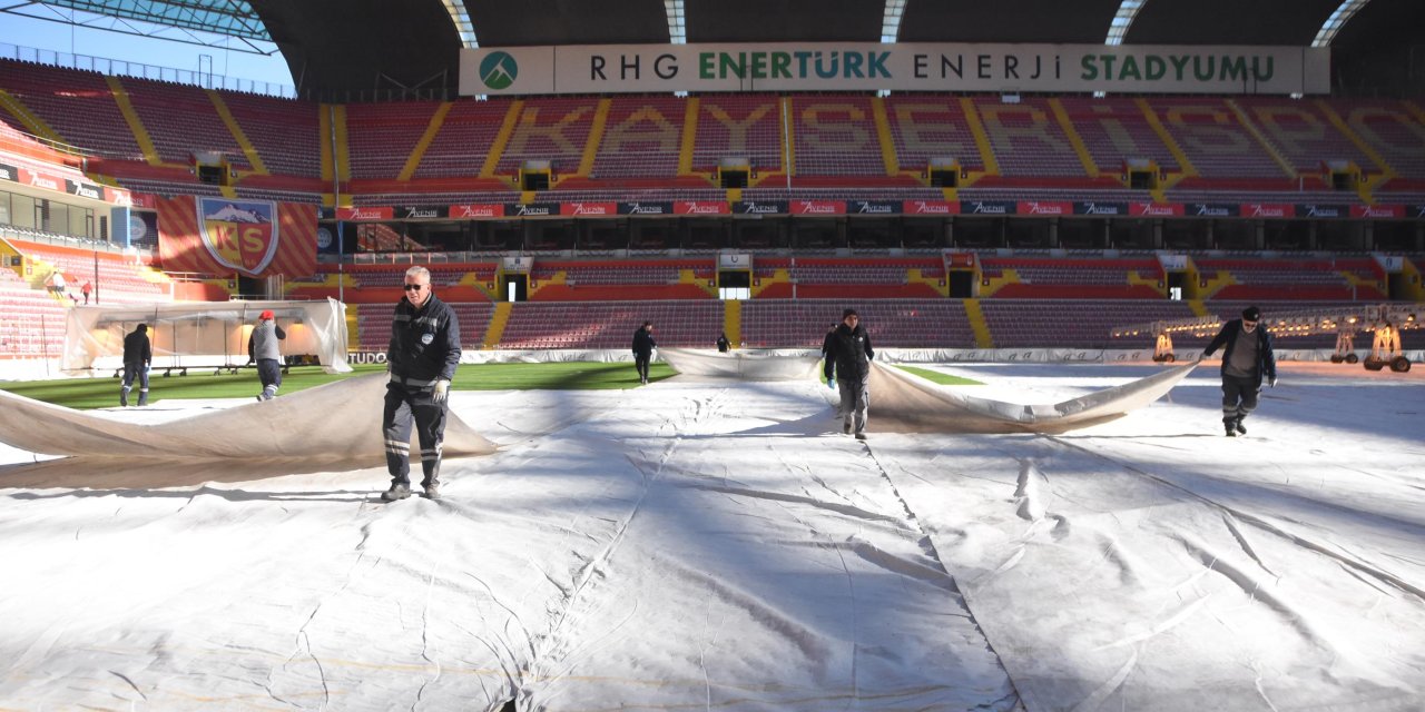 Kayserispor-fenerbahçe Maçının Oynanacağı Stadyum Hazır Hale Getirildi