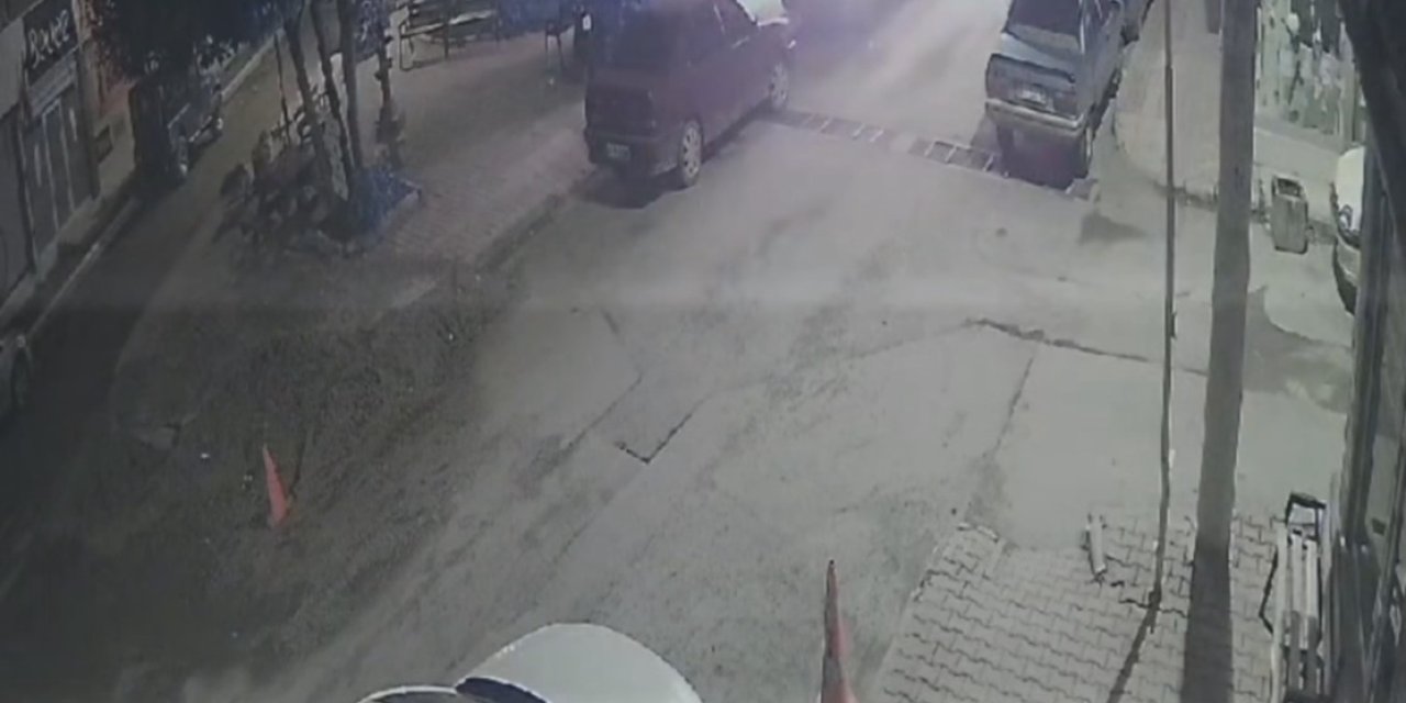 Samsun'da Park Halindeki Otomobil Yandı