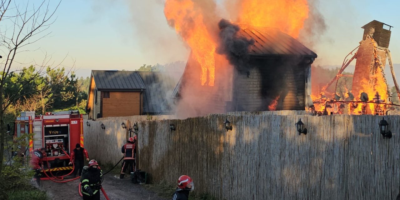 Sakarya'da Bungalov Alev Alev Yandı