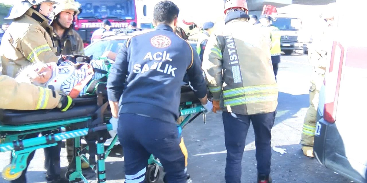 (Geniş Haber) Kuzey Marmara Otoyolu’nda İki Otomobil İle Tır Çarpıştı: 6 Yaralı