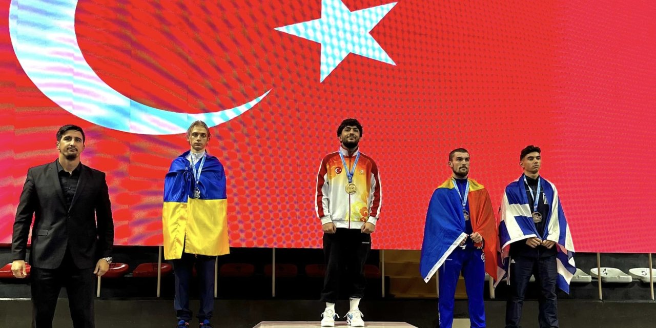 Sporcular, Wushu Kung-fu Avrupa Şampiyonası'ndan Madalya İle Döndü