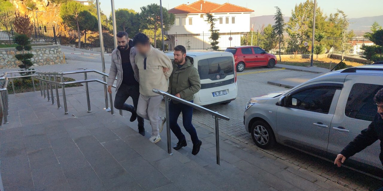 Bursa'da İki Ayrı Uyuşturucu Operasyonunda 2 Tutuklama