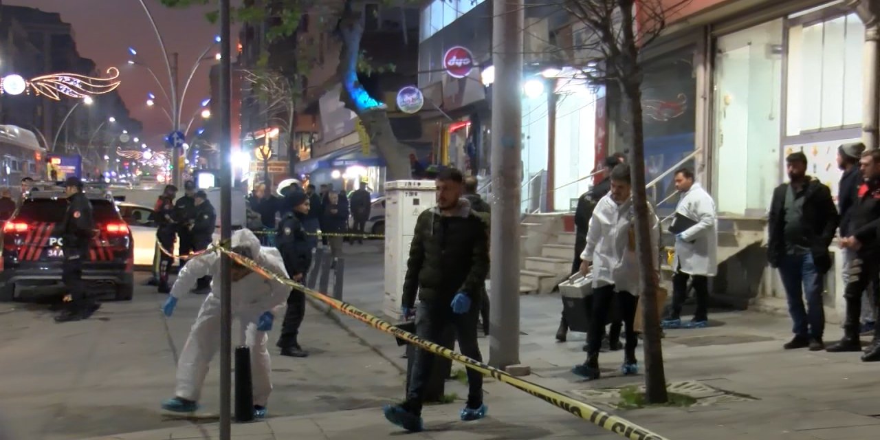 Sultangazi'de Şakalaştığı Arkadaşını Silahla Vurdu