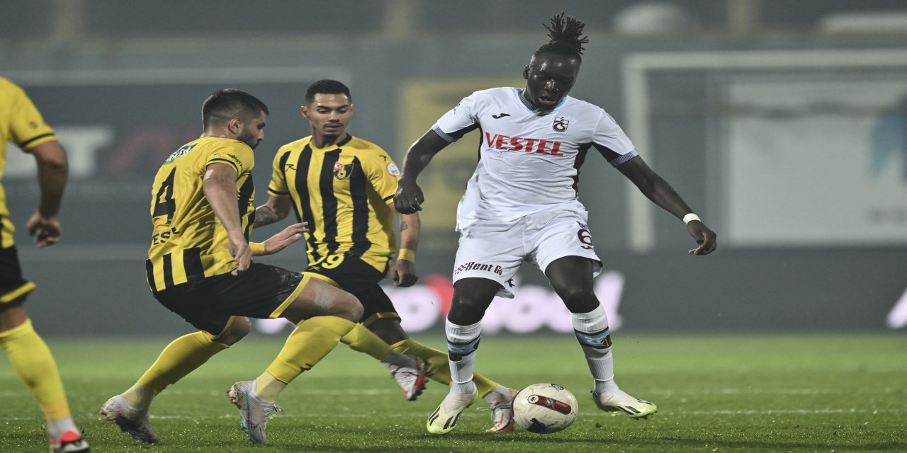 İstanbulspor, Trabzonspor maçında sahadan çekildi