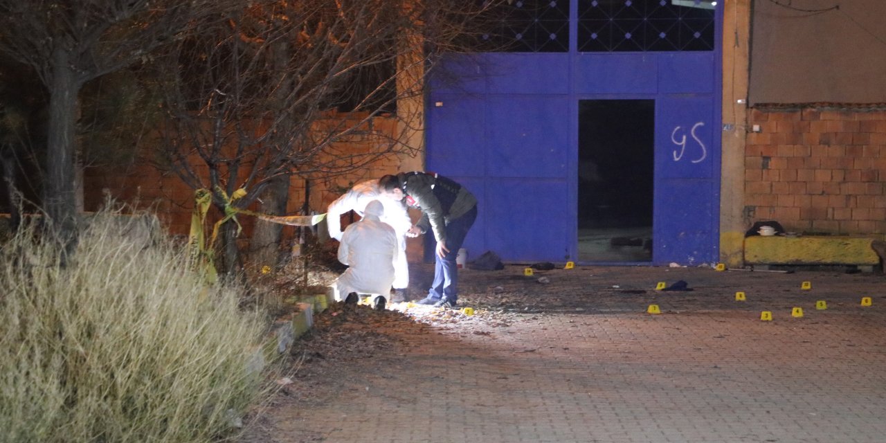 Afyonkarahisar'da Eşi Ve 3 Yakınını Öldürüp Kaçan Koca Yakalandı