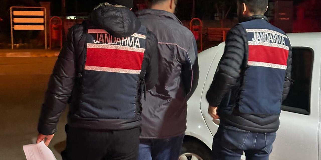 İzmir Merkezli Fetö Operasyonunda 5 Tutuklama