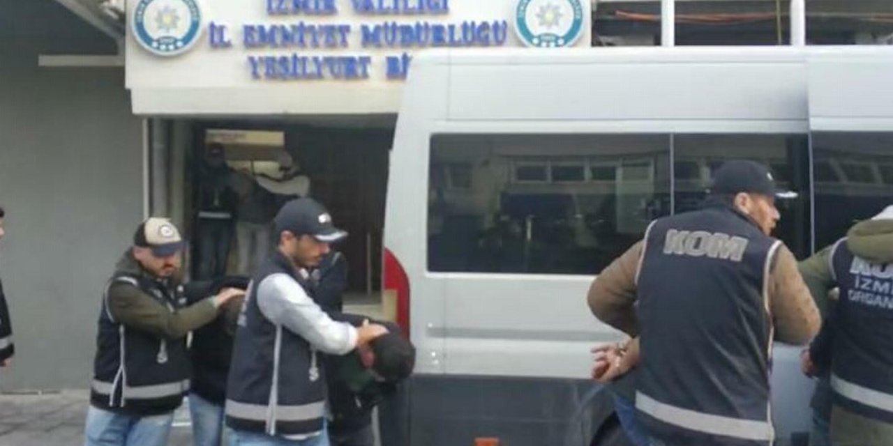 İzmir'de 'Altunbaş' Suç Örgütüne Operasyonda 8 Tutuklama