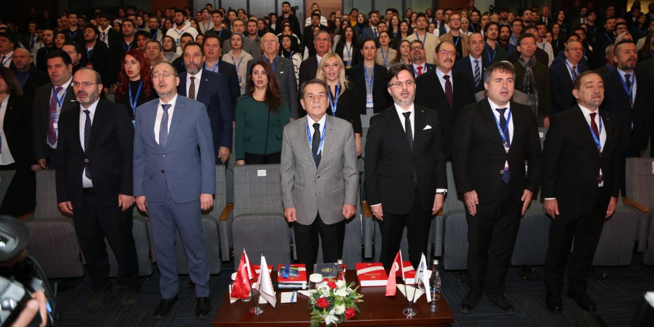 Ankara'da 40'ıncı Ulusal Bilişim Kurultayı Başladı