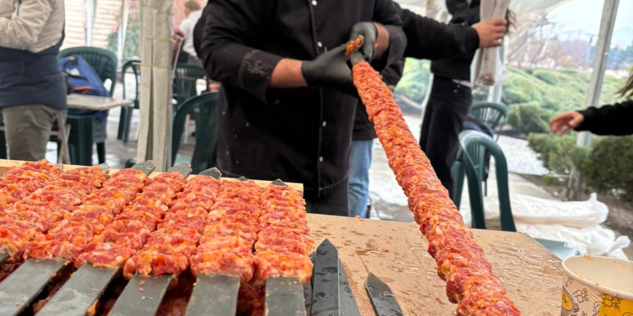 Başkentte 'Adana Kebabı Yeme Yarışması'