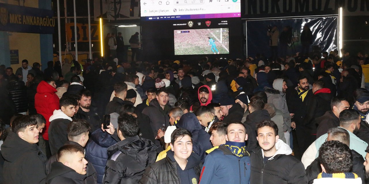 Ankaragücü Taraftarı Maçı Tesislerde İzledi