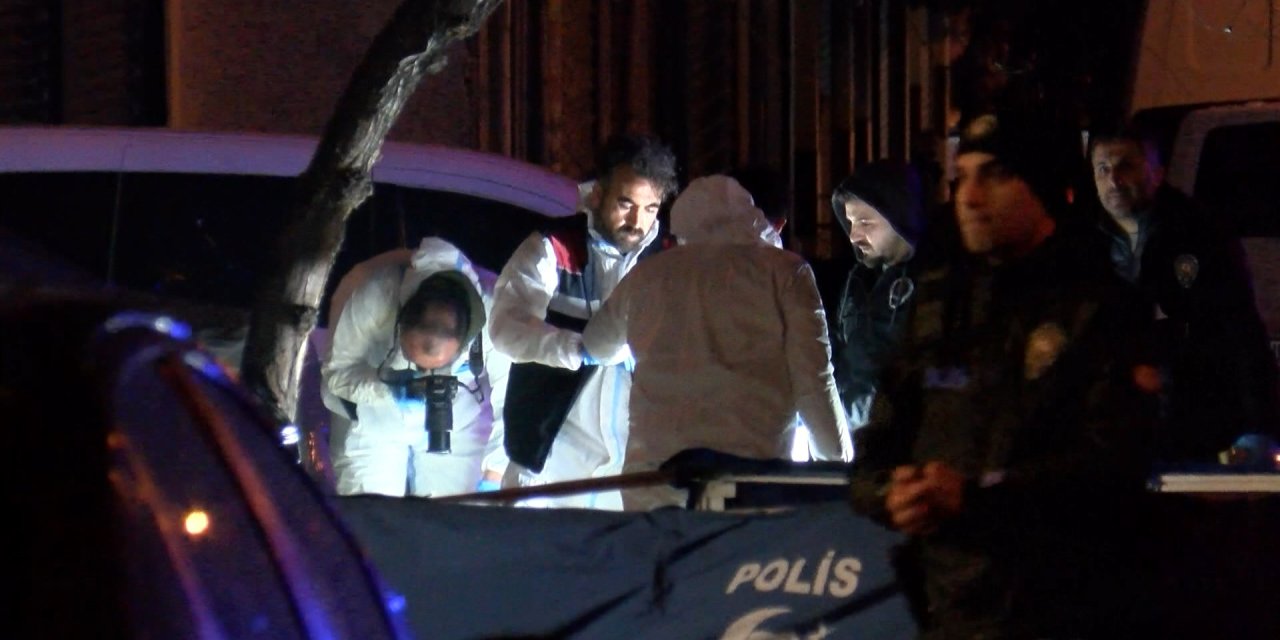 Sultangazi'de Kız Arkadaşını Beklerken Otomatik Silahlarla Saldırıya Uğrayan Bir Kişi Hayatını Kaybetti