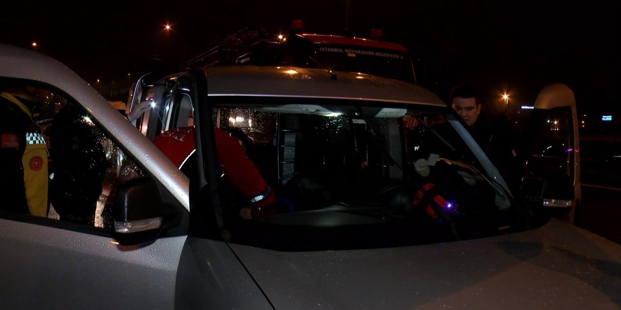 Ataşehir'de Park Halindeki Araçta Ceset Bulundu