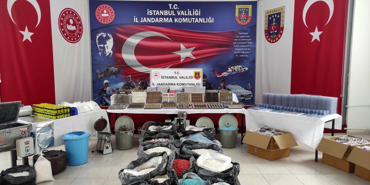 Jandarmadan Uyuşturucu Operasyonu: 12 Milyon 800 Bin Hap Ele Geçirildi