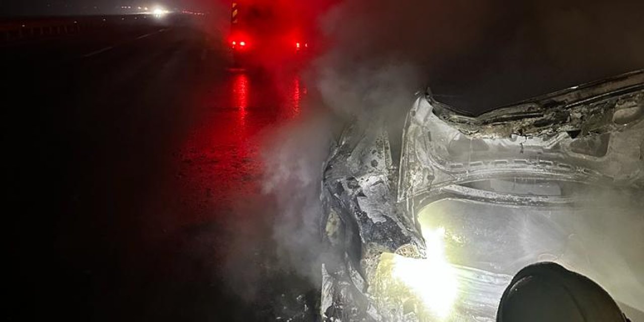 Bursa'da Yanan Otomobilden Sağ Çıktılar; 7 Yaralı