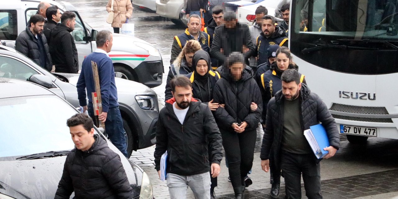 13 Milyon Liralık Dolandırıcılığın 9'u Yabanca 13 Şüphelisi Adliyede