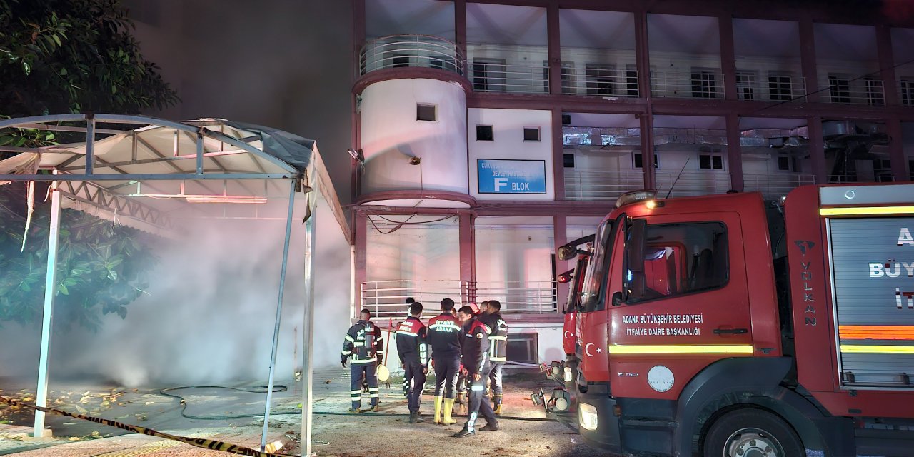 Adana'da Eski Göğüs Hastalıkları Hastanesinde Çıkan Yangın Söndürüldü