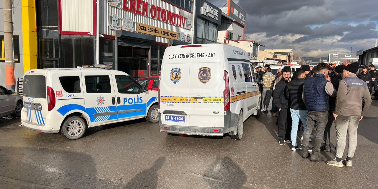 Niğde'de Hasarlı Kaza Sonrası İki Grup Arasında Kavga: 9 Yaralı