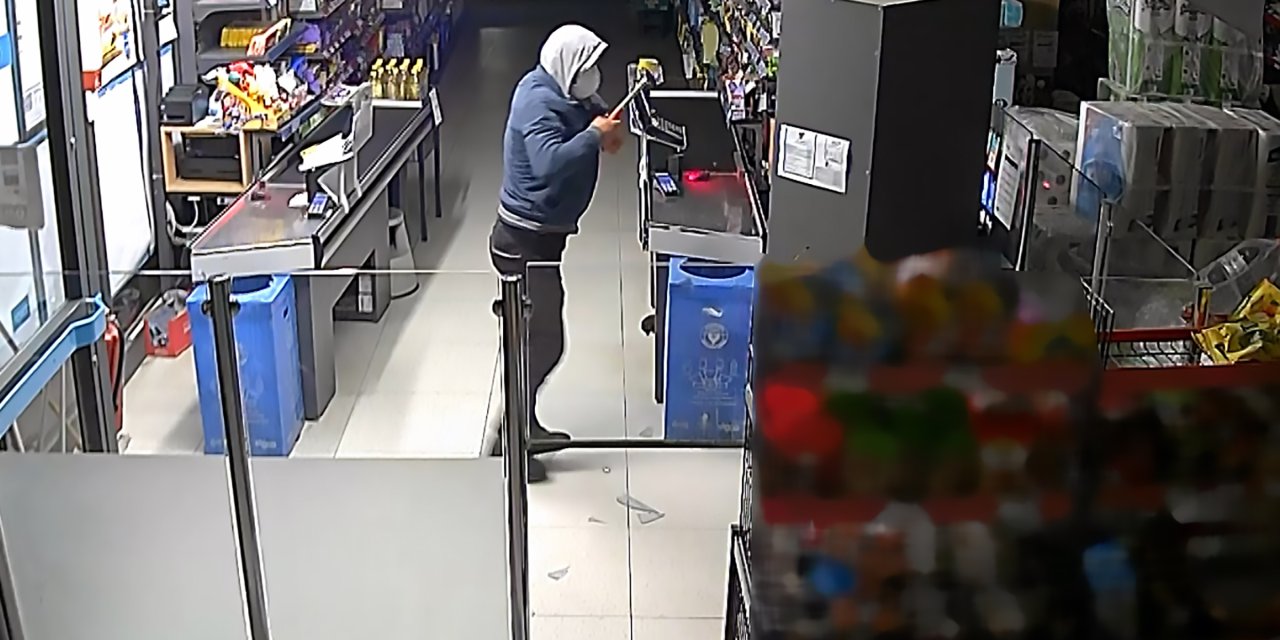 Çekiçle Kapısını Kırarak Girdiği Marketten Çaldığı Ürünleri Satmış