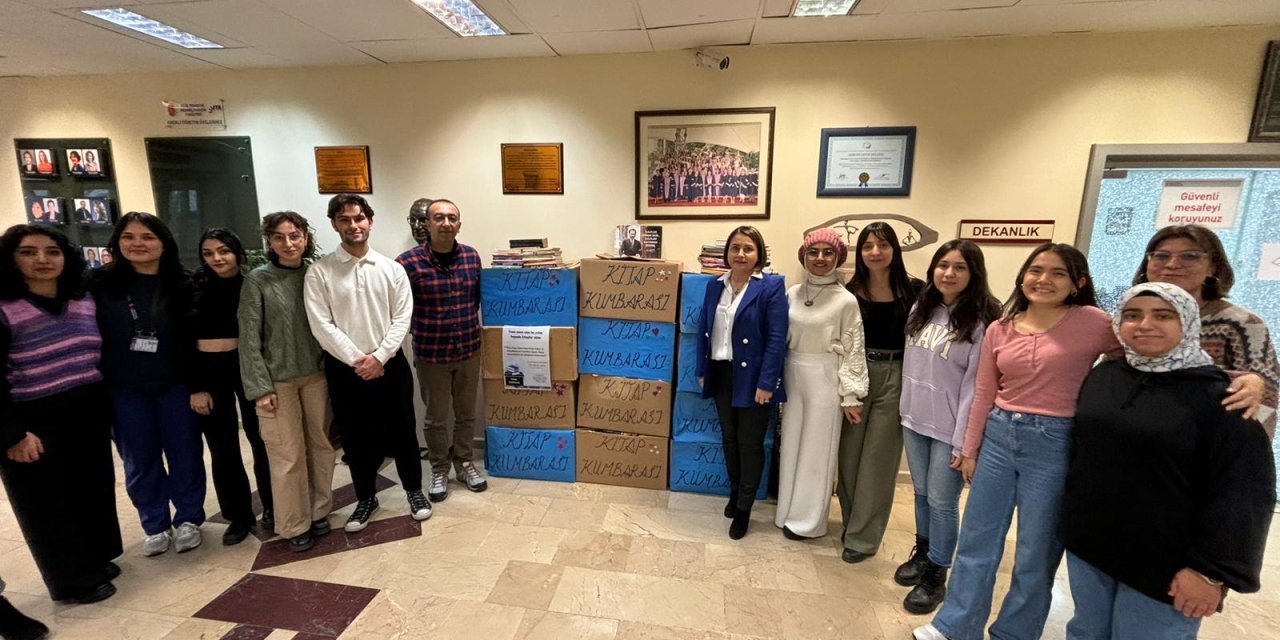 Hacettepeli Öğrencilerden Depremzede Öğrencilere Kütüphane