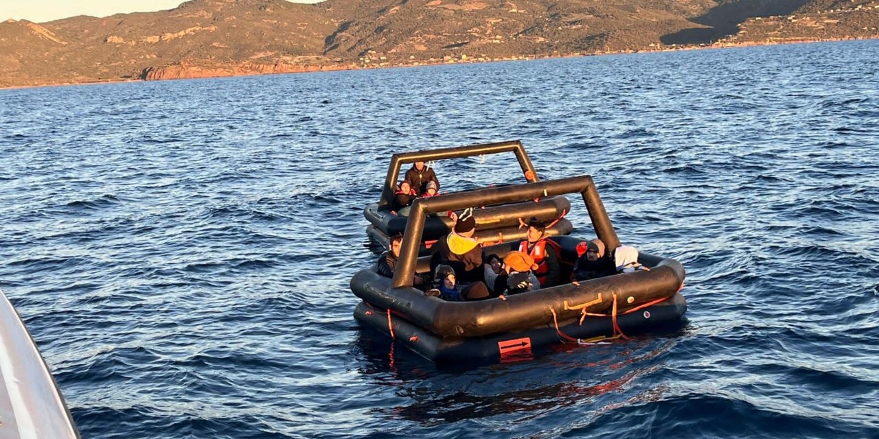 Çanakkale'de Yunanistan'ın Geri İttiği 23 Göçmen Kurtarıldı