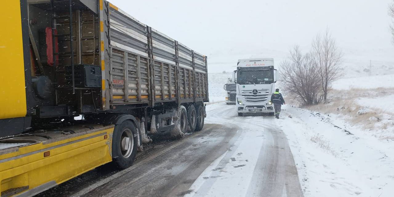 Sivas'ta Kar; Ulaşım Aksadı