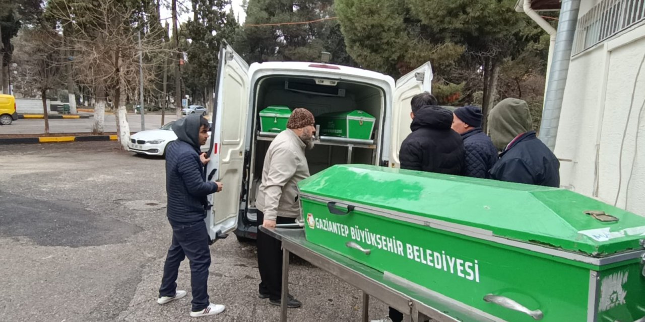 Park Halindeki Araca Çarpan Motosikletli, 3 Gün Sonra Öldü