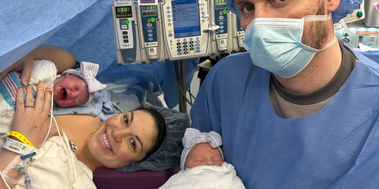 Abd’de Çift Rahimli Bir Kadın İki Günde İki Bebek Doğurdu