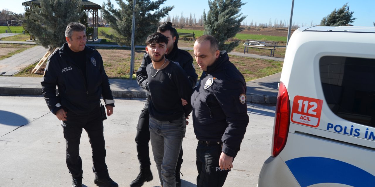 Polisten Kaçarken Kaza Yapan Alkollü Ve Ehliyetsiz Sürücü: Çekebilirsin, 1 Milyon Takipçim Yok