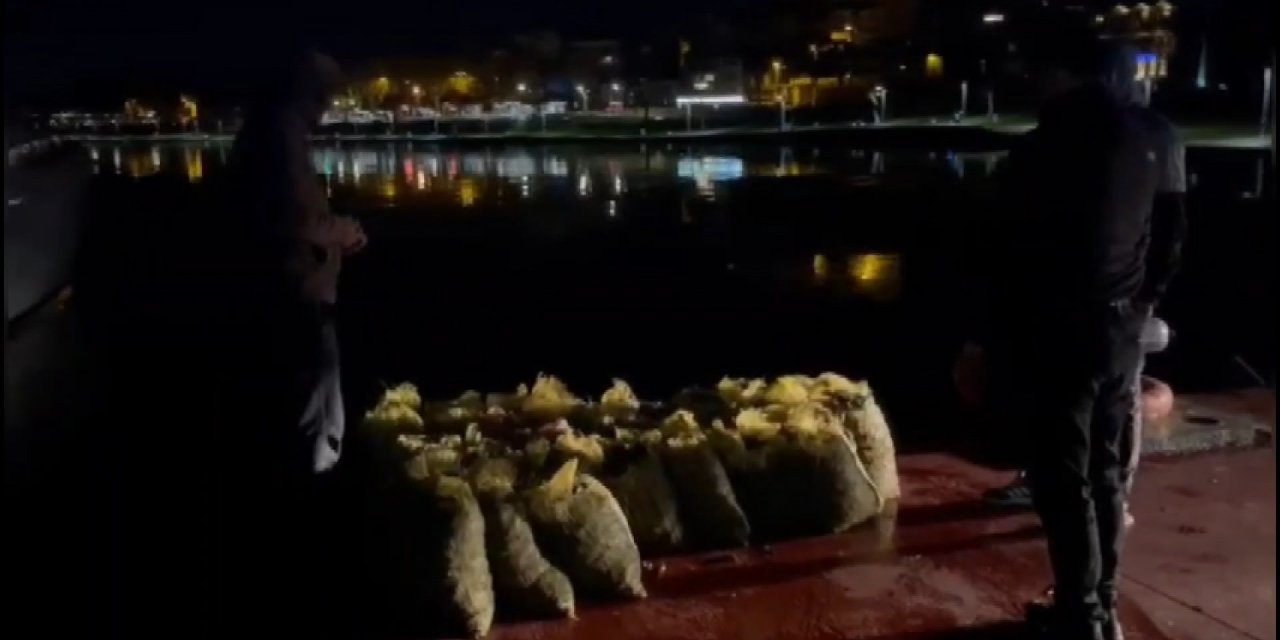 Sarıyer'de Kaçak Avlanan 1.5 Ton Midye Denize Döküldü