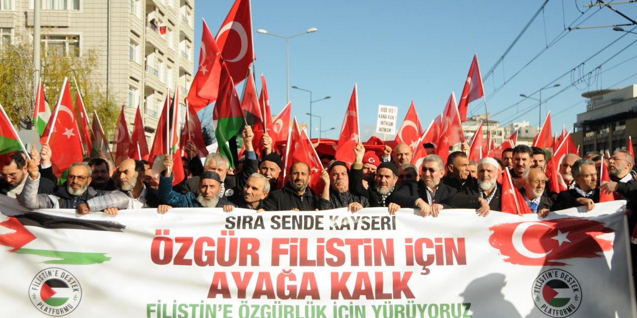 Kayseri'de Filistin'e Destek Yürüyüşü Ve Şehitleri Anma Programı