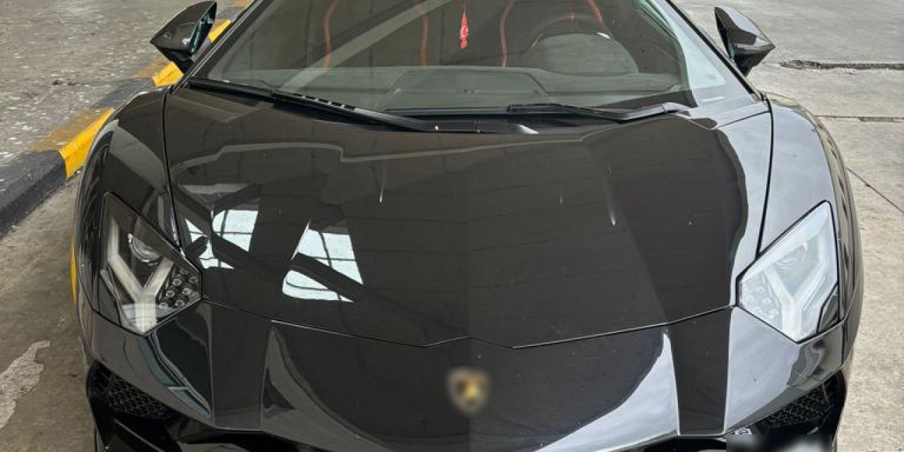 187 Milyon Liralık Kaçak 15 Lüks Araca El Konuldu