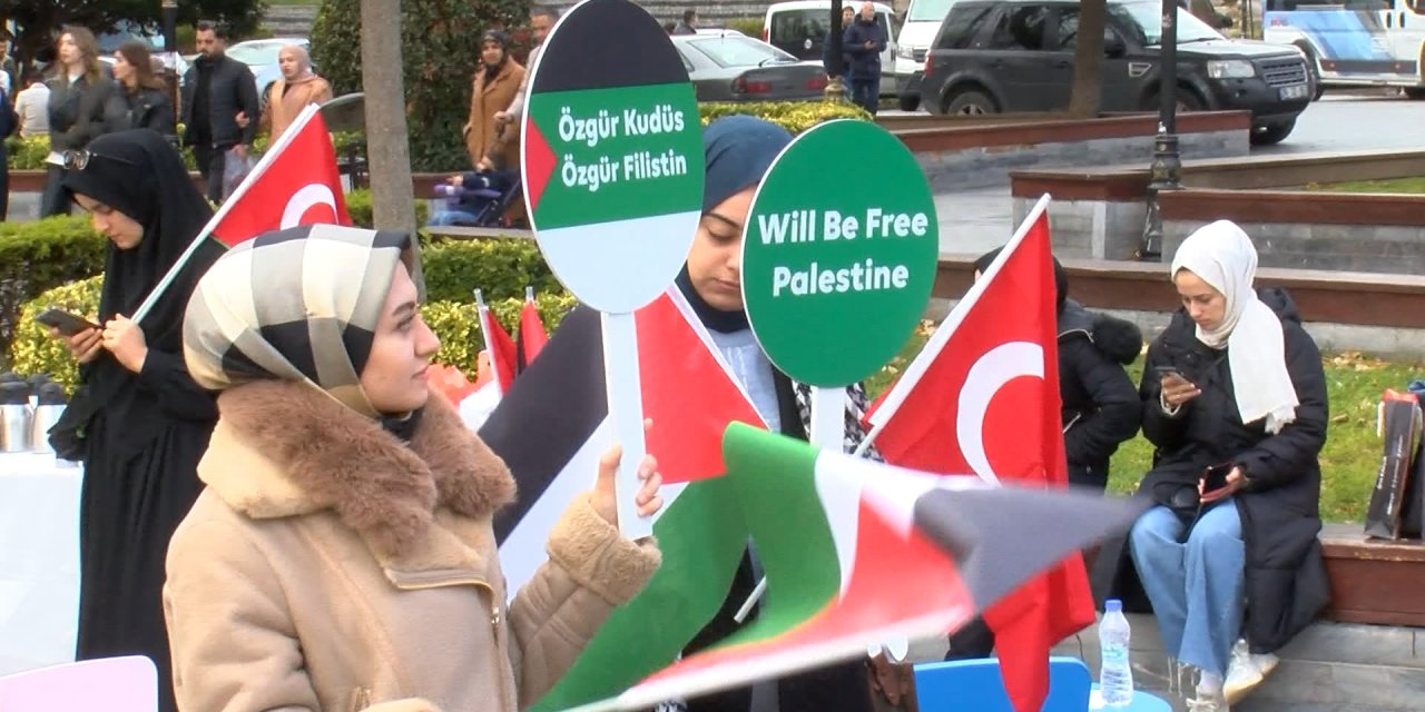 Sultanahmet Meydanı'nda 'Gazze İçin İnsanlık Nöbeti'