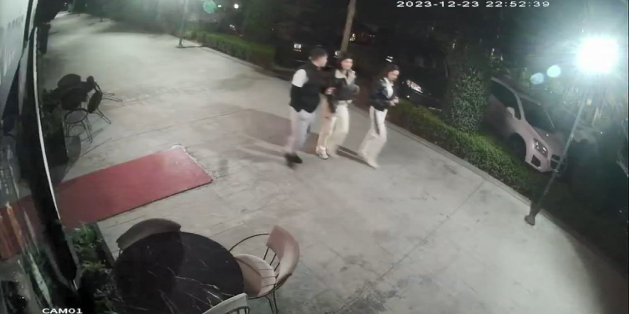 Beylikdüzü'nde Silahlı Saldırıya Uğrayan 2 Kişi Hayatını Kaybetti