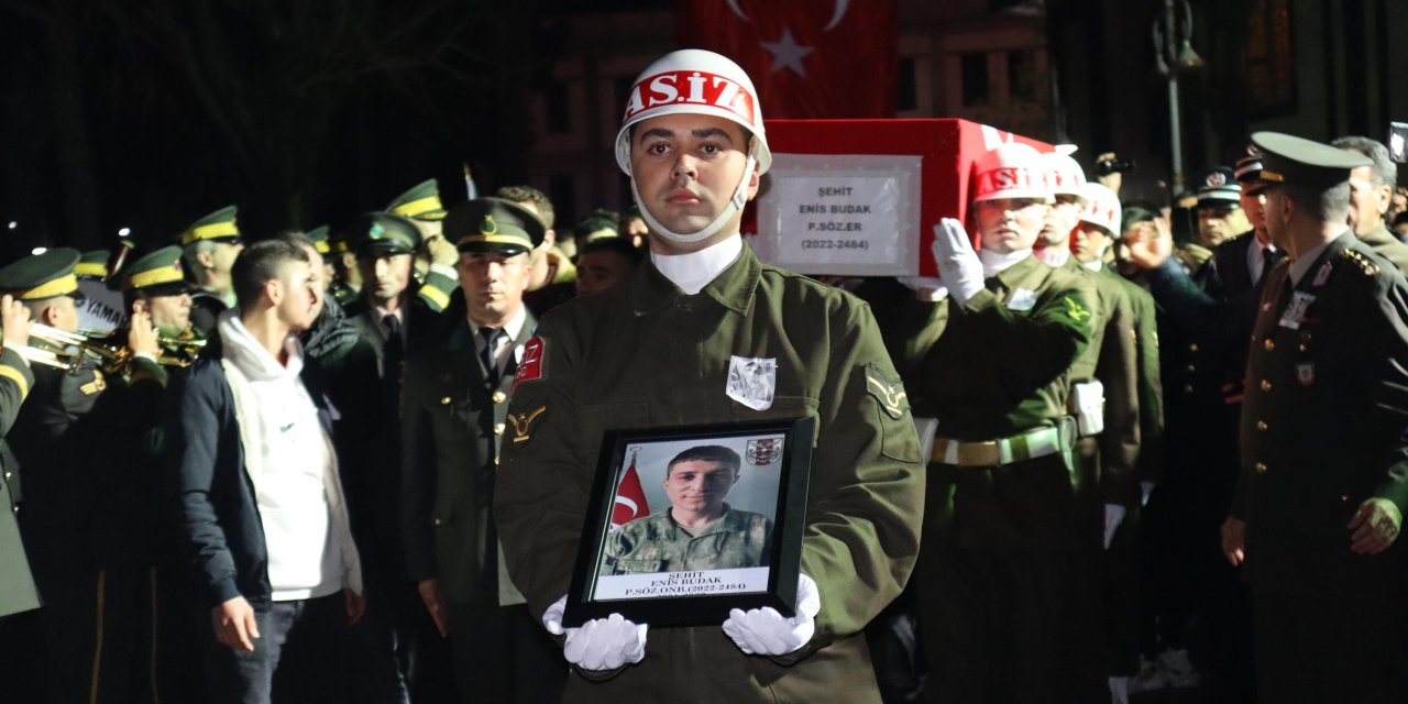 Pençe-kilit Şehidi Piyade Sözleşmeli Er Budak Toprağa Verildi
