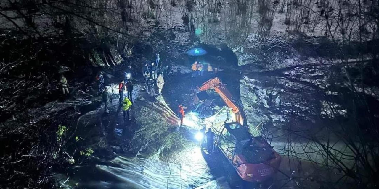 Cenazeye Giderken Kazada Ölen Çift Son Yolculuklarına Uğurlandı